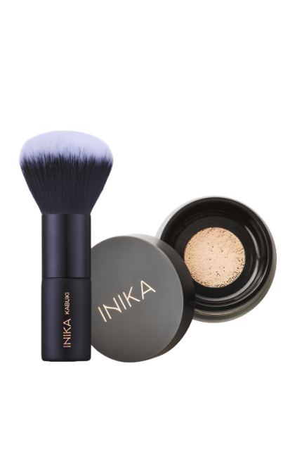 INIKA ORGANIC BIRI MINERALINĖ PUDRA SPF 25 (NURTURE) IR KABUKI ŠEPETĖLIS